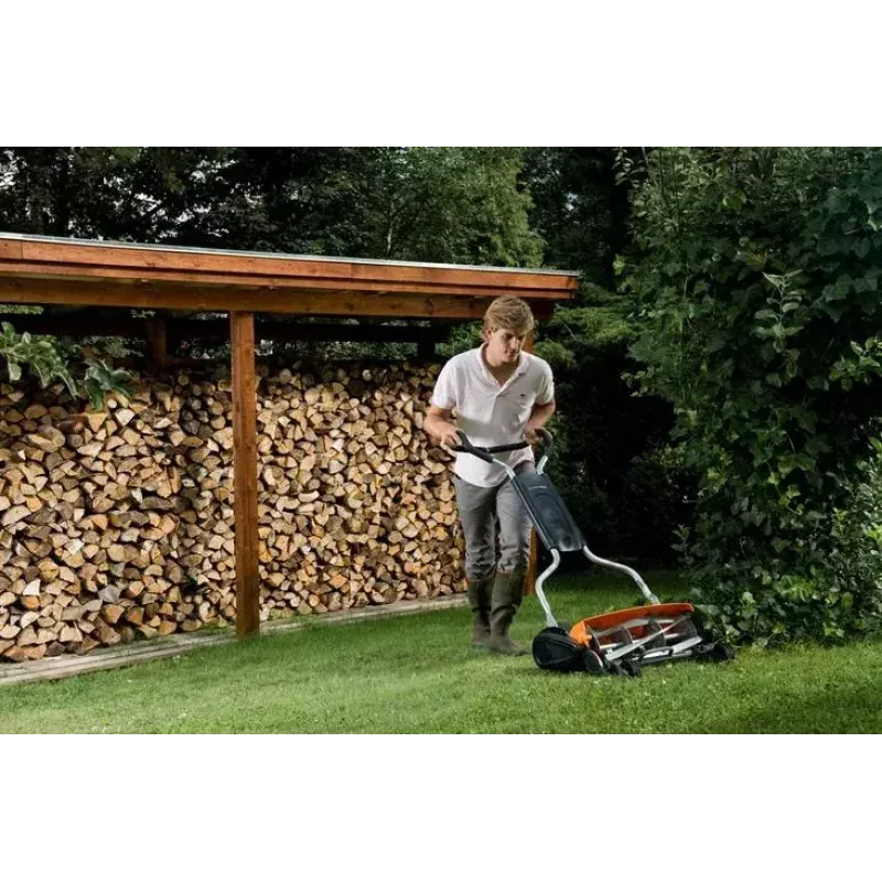 Rankinė ritininė vejapjovė Fiskars 113880, pjovimo plotis 116,8 cm
