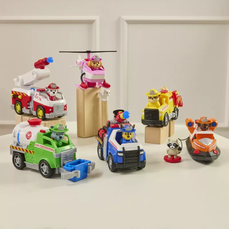 PAW Patrol gaisrinė gelbėtoja: Rocky gelbėjimo gaisrinė autocisterna su veiksmo figūrėle, griebimo žnyplėmis ir žaisliniu sunkvežimiu, vaikiški žaislai berniukams ir mergaitėms nuo 3 metų