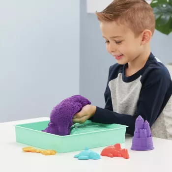 Kinetic Sand, smėlio dėžės rinkinys, kūrybingos Velykų dovanos, 1 svaras purpurinio formuojamo žaidimų smėlio, 4 įrankiai ir formelės, saugykla, sensoriniai žaislai vaikams nuo 3 metų