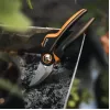 Genėjimo žirklės Fiskars X-Series L P961 — Aplenkiamosios, plieninė geležtė, 2,6 cm pjovimo talpa, 222 mm ilgis