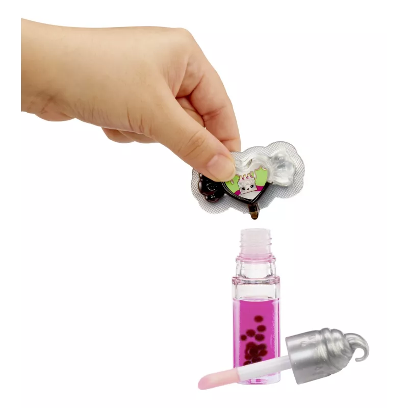 MGA Entertainment Yummiland lūpų blizgesio lėlė Sour Sweeties - Misty Cakes