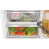 Įmontuojamas šaldytuvas-šaldiklis Bosch Serie 4 KIN96VFD0 — 290 L bendra talpa (215 L šaldytuvas / 75 L šaldiklis), NoFrost, apatinis šaldiklis, keičiamos durys