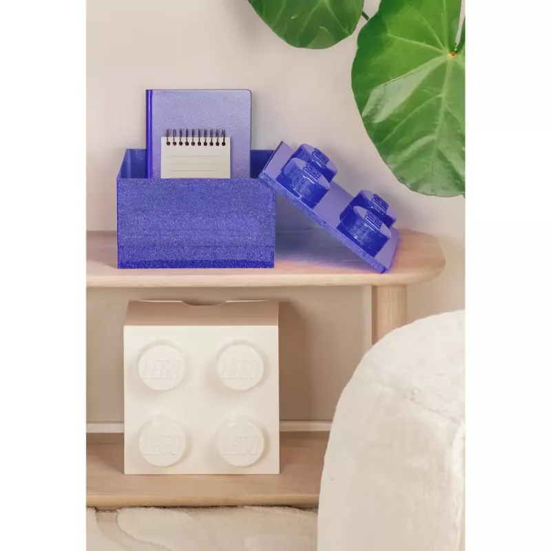 Dėžutė Room Copenhagen LEGO Storage Brick 4 viršutinis dangtis blizgučiai — violetinė/permatoma