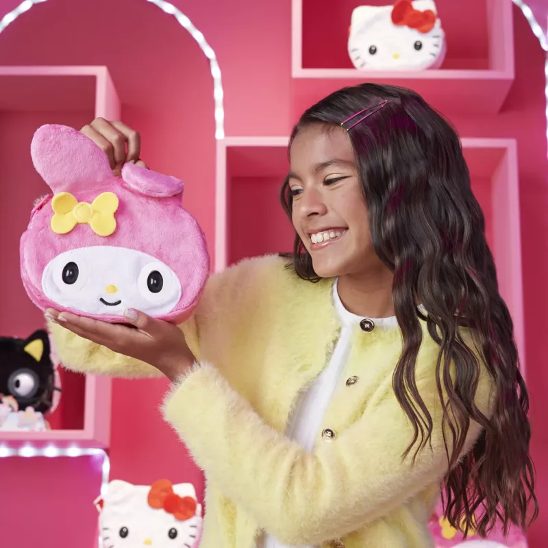 „Purse Pets“, „Sanrio Hello Kitty and Friends“, „My Melody“ interaktyvus augintinis-žaislas ir rankinė su daugiau nei 30 garsų ir reakcijų, žaislai mergaitėms