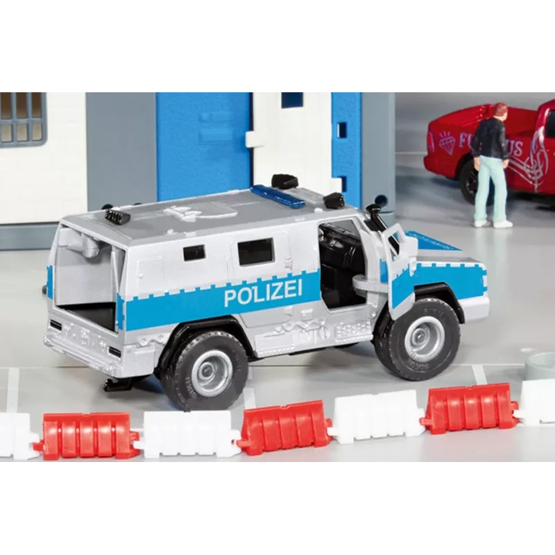 Siku Rheinmetall MAN Survivor R Policijos automobilio modelis Surinktas 1:50