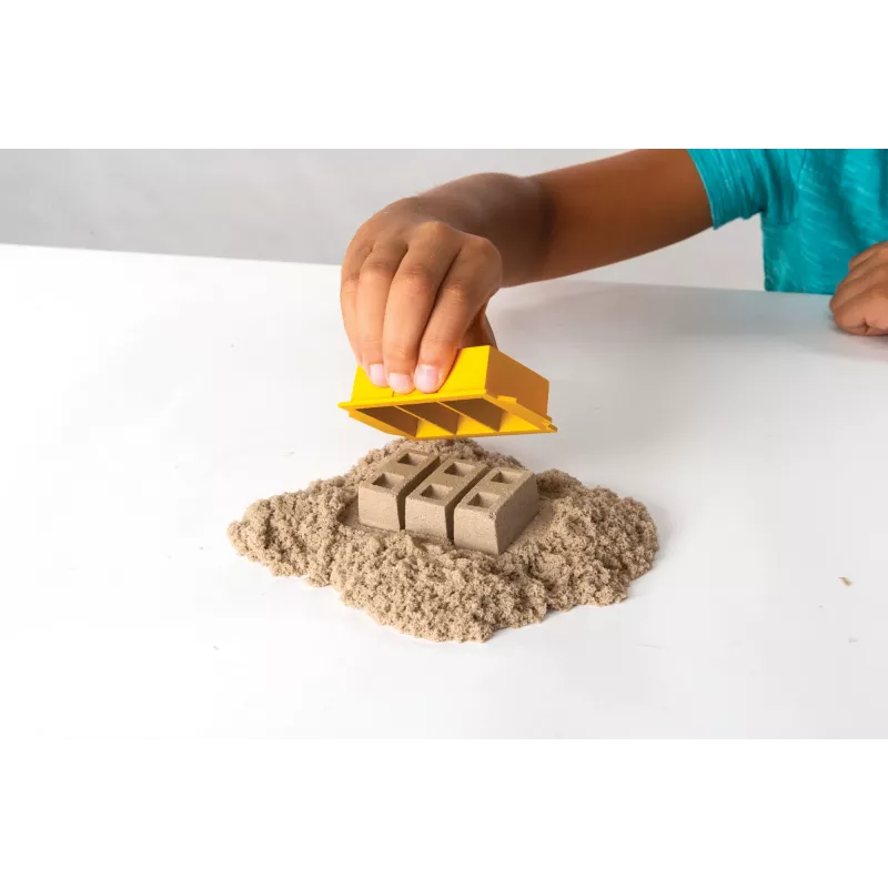 Kinetic Sand , Dig N' Demolish rinkinys su 1 svaru žaidimo smėlio ir žaisliniu sunkvežimiu, sensoriniai žaislai vaikams nuo 5 metų