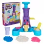 Kinetic Sand, minkštų ledų stotelė, Velykų krepšelio priedai, 14oz formuojamo žaidimų smėlio (3 spalvos), 2 ledų kaušeliai ir 2 įrankiai