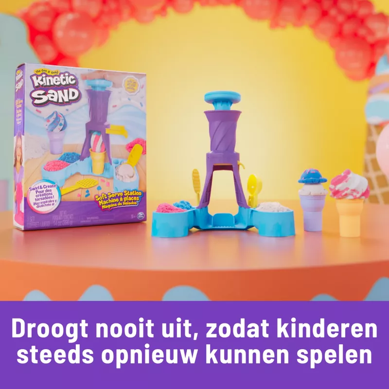 Kinetic Sand, minkštų ledų stotelė, Velykų krepšelio priedai, 14oz formuojamo žaidimų smėlio (3 spalvos), 2 ledų kaušeliai ir 2 įrankiai