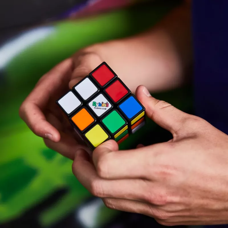 3x3 Rubik’o kubo galvosūkis iš Spin Master — Originalius 3x3, rekomenduojamas amžius 8+