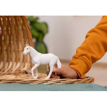 Žaislinė figūrėlė Schleich Camarillo kumelė balta 13959S Rekomenduojamas amžius 3+