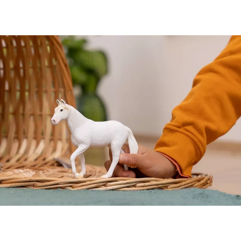 Žaislinė figūrėlė Schleich Camarillo kumelė balta 13959S Rekomenduojamas amžius 3+