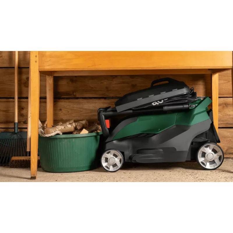 Žoliapjovė Bosch AdvancedRotak 40-650 — 1800 W, 40 cm pjovimo plotis, žalia/juoda