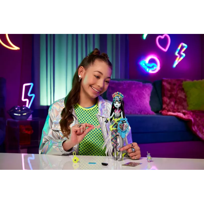 Lėlė MATTEL Frankie Stein Monsterfest HXH79 — Monster High kolekcinė mados lėlė