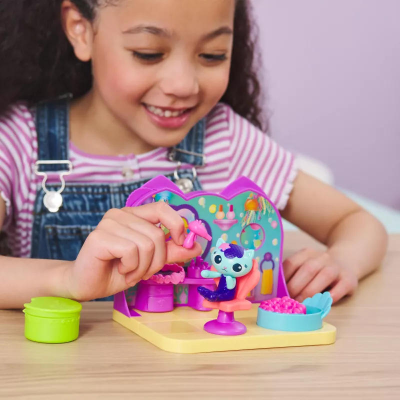 Deluxe kambario žaidimų rinkinys Spin Master Gabby's Dollhouse — Sveikatingumo kambarys su mangutos žaidimo figūrėle