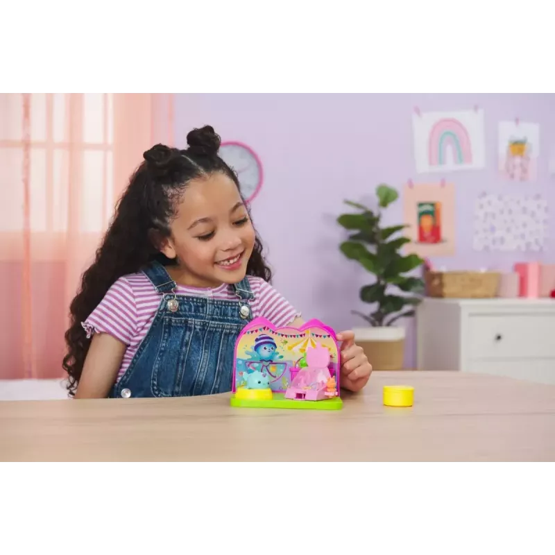 Figūrėlių rinkinys Spin Master Gabby's Dollhouse karnavalo kambarys – kolekcionuojamų žaidimo figūrėlių rinkinys