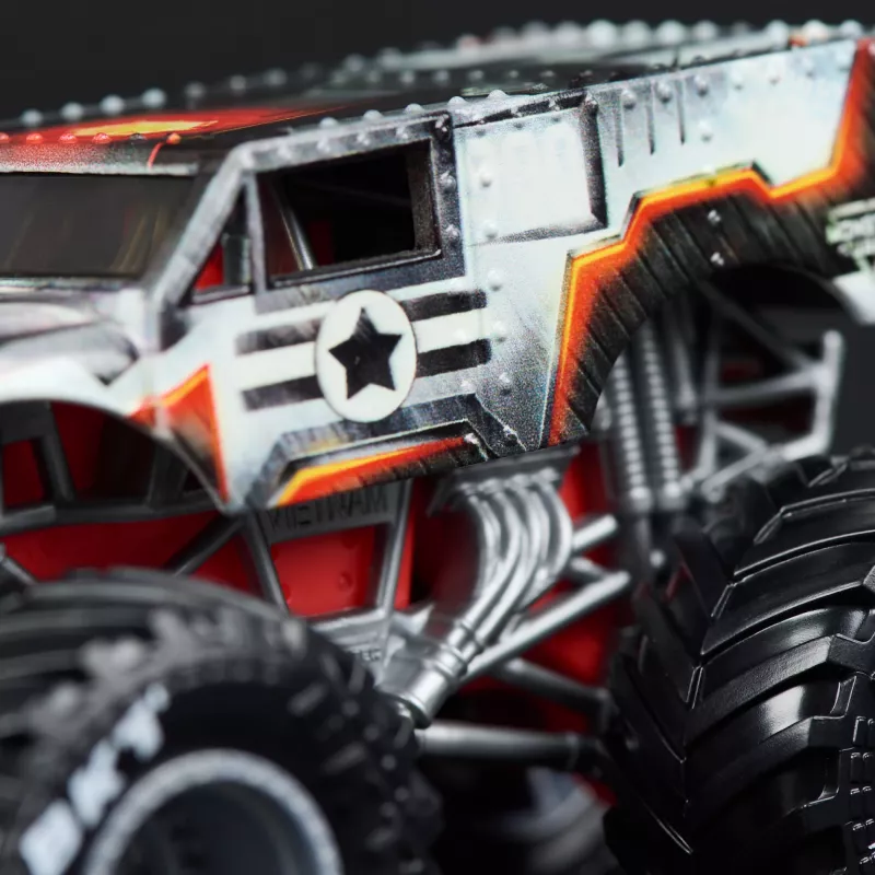 Monster Jam, Marvel oficialus Iron Man Vs. War Machine metaliniai monstrų sunkvežimiai, 1:64 mastelio, vaikiški žaislai berniukams ir mergaitėms nuo 3 metų