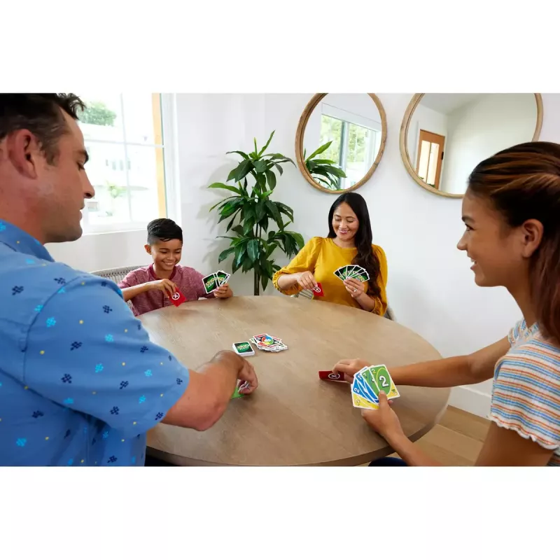 Kortų žaidimas MATTEL Games UNO Flex — numerių metimo kortų žaidimas, amžius 7+