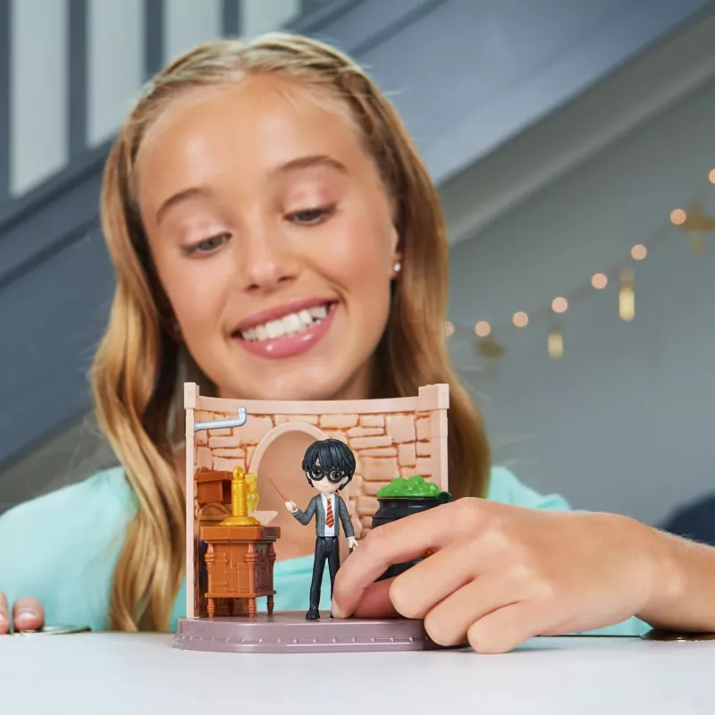 Veiksmo figūrėlė Wizarding World Haris Poteris Magical Minis Potions Classroom