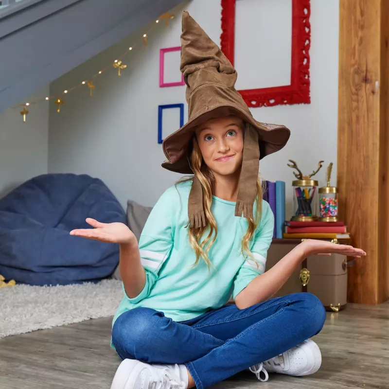 Wizarding World Haris Poteris, Kalbanti Rūšiavimo Skrybėlė su 15 frazių vaidybiniam žaidimui, žaislas vaikams nuo 5 metų
