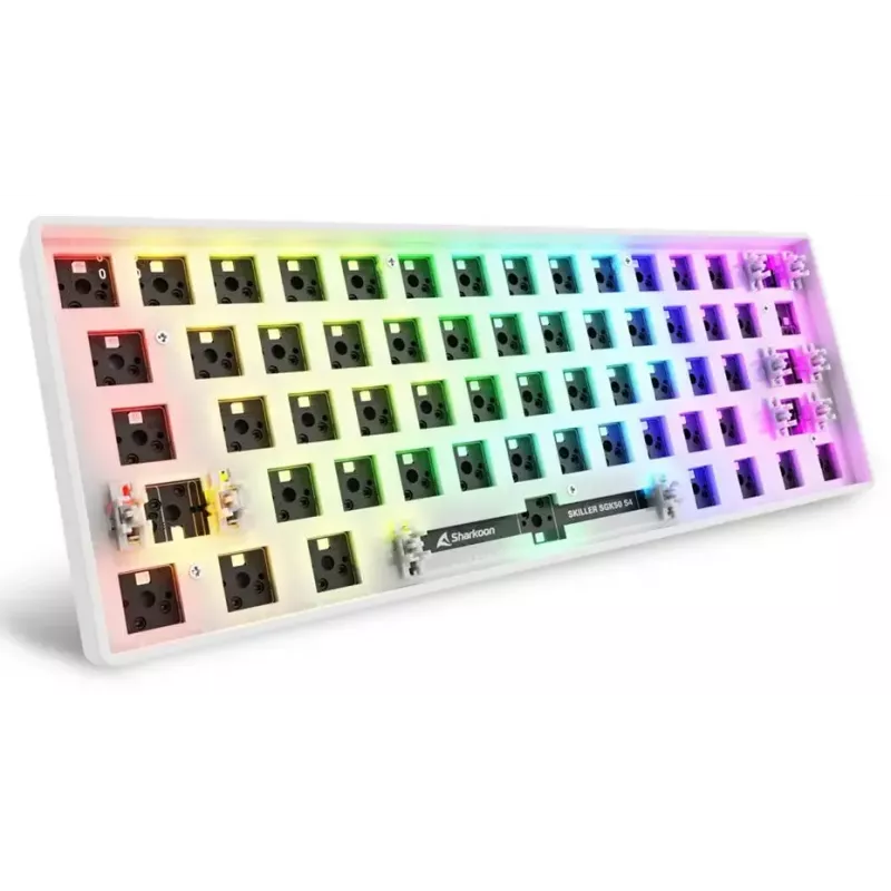 Kompaktiška 60 % laidinė klaviatūra Sharkoon SKILLER SGK50 S4 — QWERTY vokiškas išdėstymas, RGB apšvietimas, USB, 1,5 m kabelis, balta