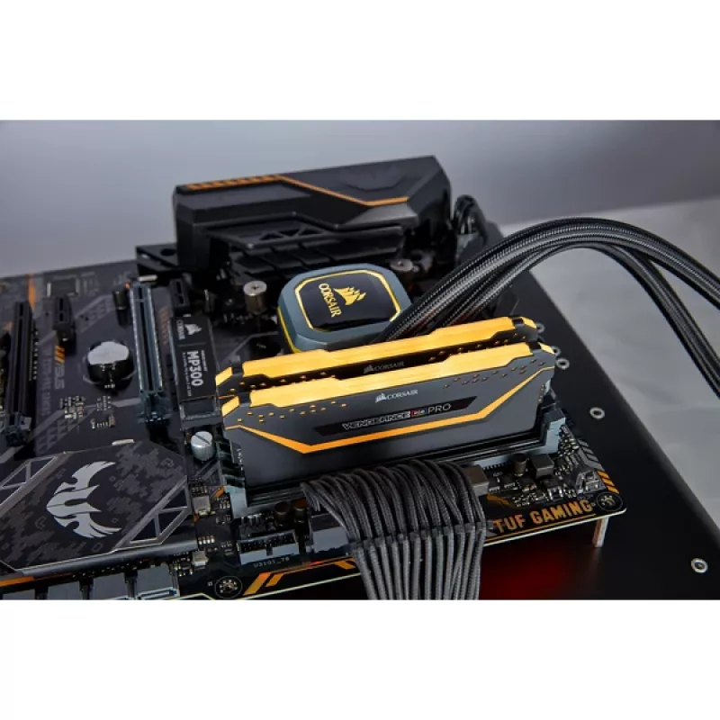 CORSAIR atmintis 32 GB DDR4 3200 MHz 2x16 GB C16 - juoda