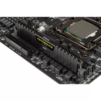 CORSAIR Memory 8GB DDR4 3000MHz C16 Lpx Juoda