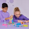 Kinetic Sand, Squish N’ Create žaidimų rinkinys, Velykų krepšelio priedai, apima 13,5oz (3 spalvų) formuojamo žaidimų smėlio, 5 įrankius, sensorinius žaislus vaikams nuo 3 metų