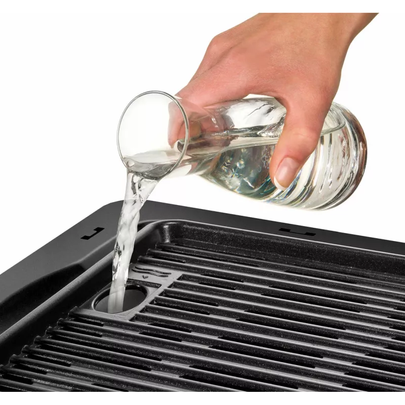 “BARBECUE-GRILL Vario” galima naudoti kaip stalinį arba atskirai stovintį grilį su nepridegančia kepimo plokšte iš lieto aliuminio, uždengtu kaitinimo elementu ir tolydžiu temperatūros reguliavimu. Visos dalys, išskyrus kaitinimo elementą, tinka plauti indaplovėje. Naudojant kaip atskirai stovintį grilį, yra didelė laikymo vieta ir dvi papildomos laikymo vietos, kurias galima įstatyti šone…