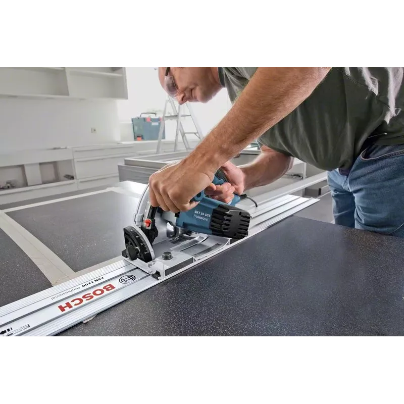 „Bosch 0 601 675 000“ nešiojamasis diskinis pjūklas 16,5 cm 6250 aps./min 1400 W