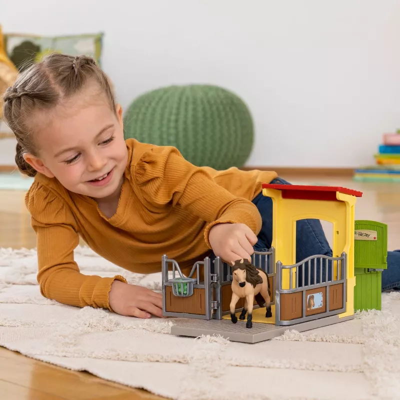 schleich FARM WORLD ponių dėžė su Islandijos ponių eržilu, ūkis, pastatai, ūkio gyvūnai / ūkio žaislai, arklių arklidė, arkliai, 3 m., įvairiaspalvė