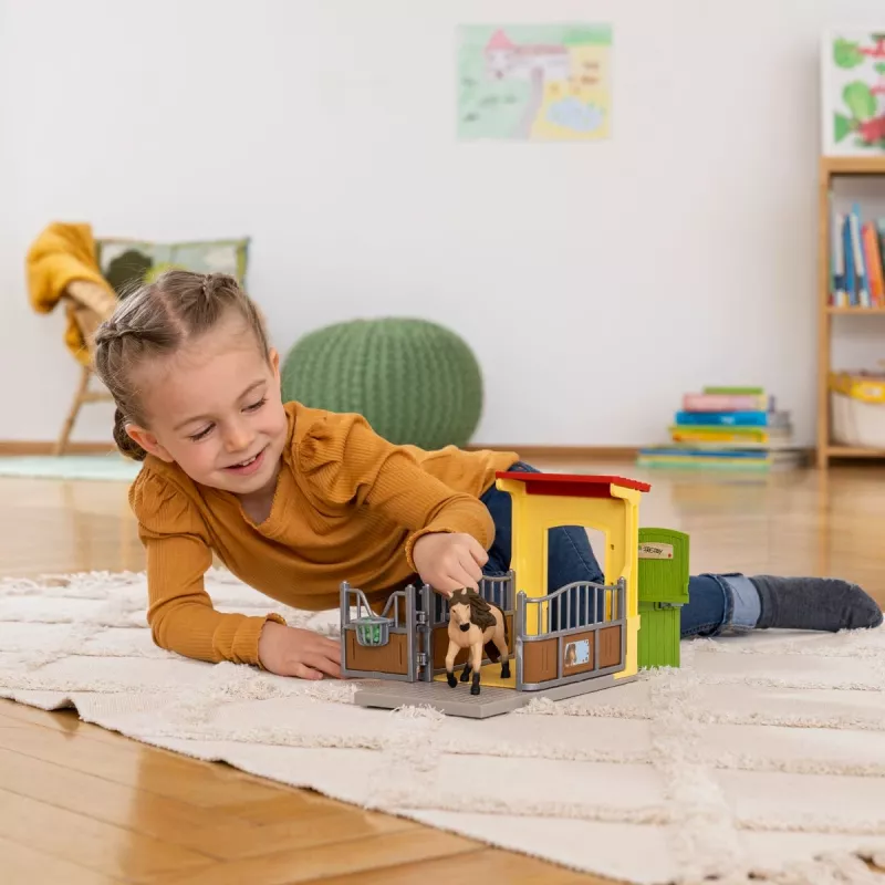 schleich FARM WORLD ponių dėžė su Islandijos ponių eržilu, ūkis, pastatai, ūkio gyvūnai / ūkio žaislai, arklių arklidė, arkliai, 3 m., įvairiaspalvė