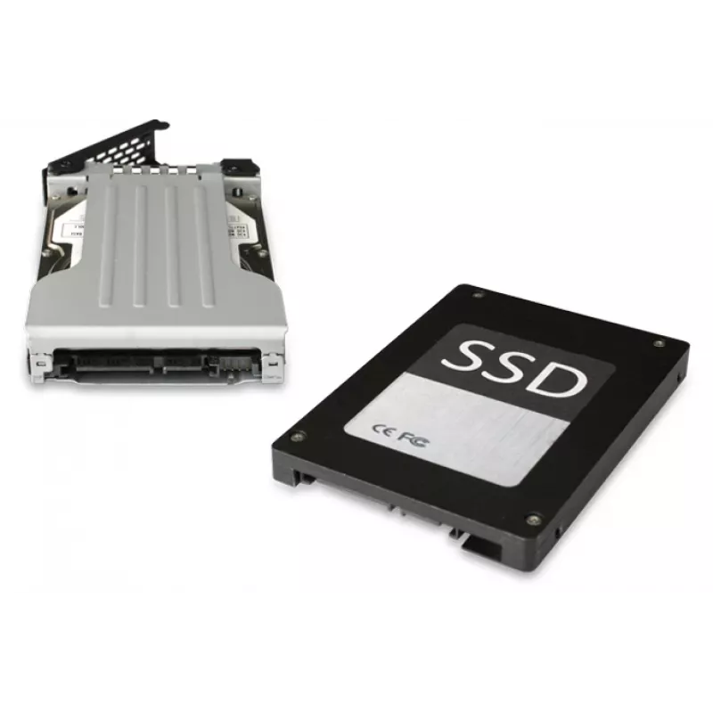 ICYDOCK ToughArmor visiškai metalinis 4 lizdų 2,5 col. SATA HDD ir SSD galinis skydas, skirtas išoriniam 5,25 col. lizdui