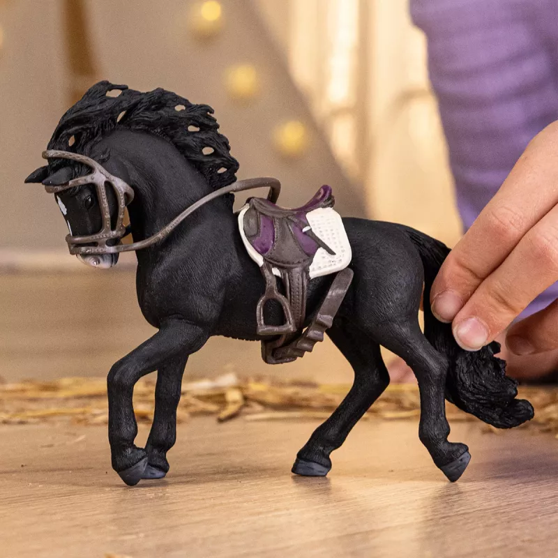 schleich HORSE CLUB Pura Raza Española eržilas su balnu ir kamanomis