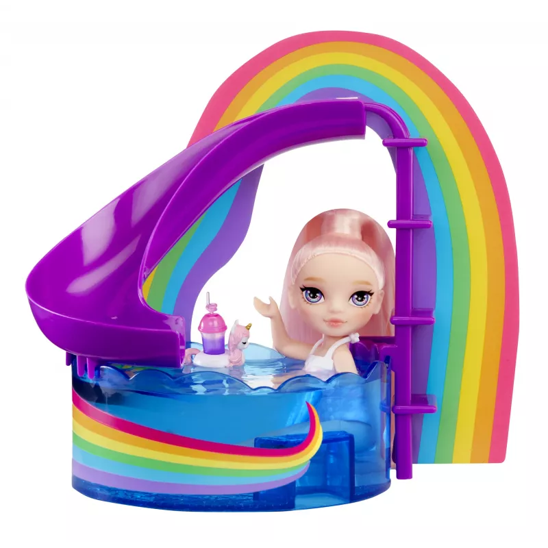 Rainbow High Little Pool Day su Blush žaidimų rinkiniu, mados lėlė, moteriška, 4 m., 140 mm, įvairiaspalvė