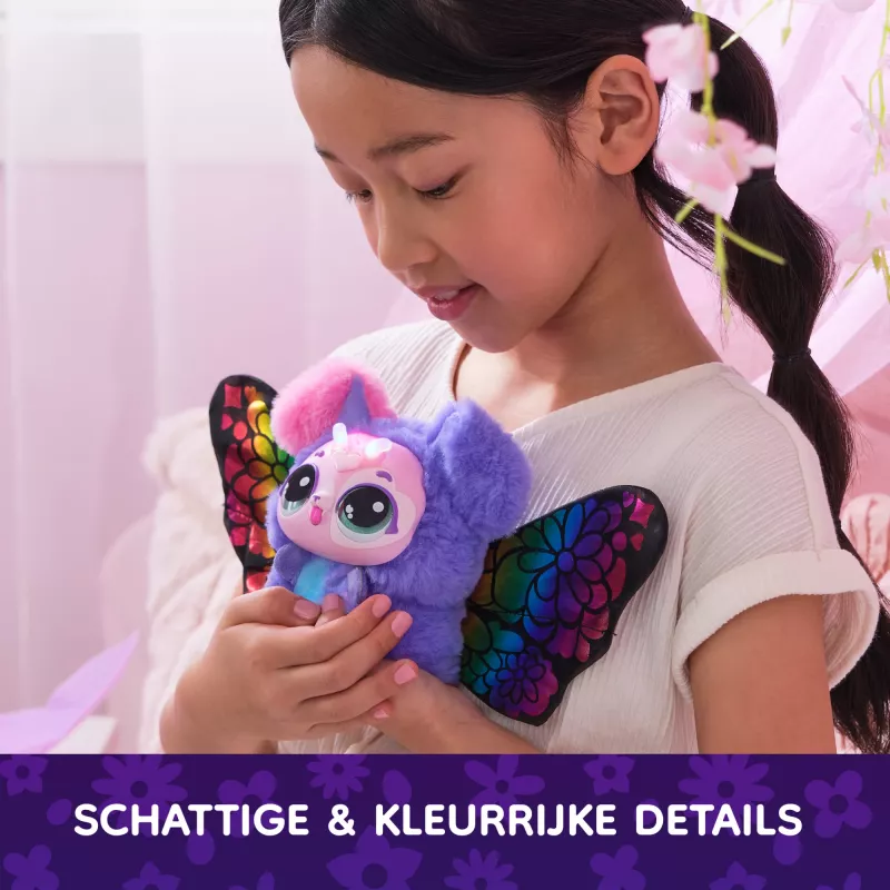 Hatchimals Bloomables – „Kittyfly“ staigmenos žaislas, interaktyvus pliušinis su pakartotiniu dvigubu atskleidimu, daugiau nei 100 garsų ir reakcijų vaidmenų žaidimams (stiliai skiriasi), elektroninis gyvūnėlis vaikams nuo 5 metų