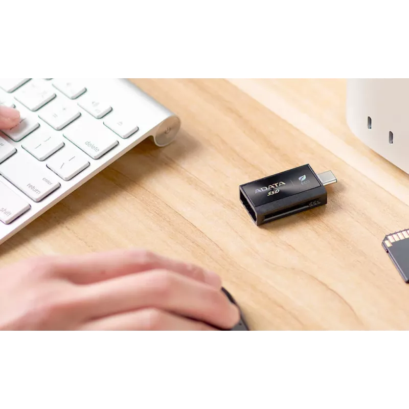 Išorinis SSD ADATA SC730 1 TB, USB Type-C 3.2 Gen 2, 600/600 MB/s, juodas, plastikinis korpusas