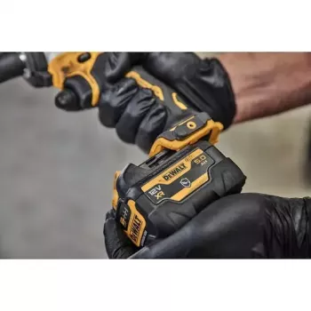 Baterijos įkroviklis DeWALT DCB126G-XJ 1 vnt.