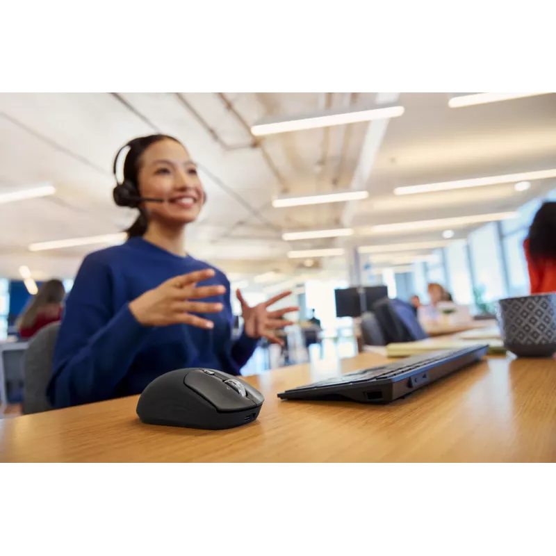 HP 700 Įkraunama belaidė pelė, abiem rankoms tinkama, RF belaidis + Bluetooth, 6000 DPI, juoda