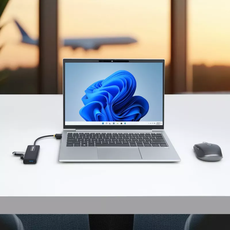 StarTech.com 4 prievadų USB-A šakotuvas, 5 Gbps, maitinamas per magistralę, mažas kelioninis mini USB šakotuvas, kelių prievadų USB 3.0 skirstytuvas, nešiojamasis USB šakotuvas, apsauga nuo viršsrovių (OCP)