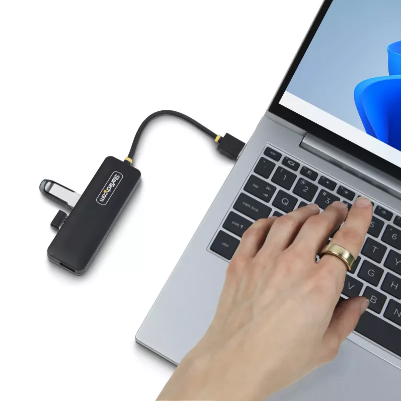 StarTech.com 4 prievadų USB-A šakotuvas, 5 Gbps, maitinamas per magistralę, mažas kelioninis mini USB šakotuvas, kelių prievadų USB 3.0 skirstytuvas, nešiojamasis USB šakotuvas, apsauga nuo viršsrovių (OCP)