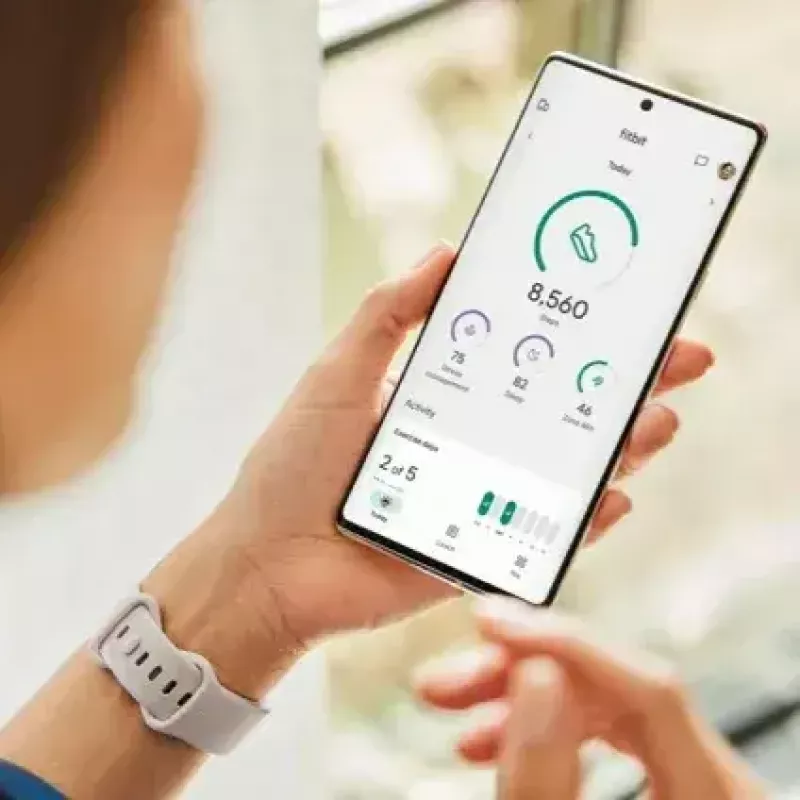 Išmanusis laikrodis „Fitbit Sense 2“ su skaitmeniniu jutikliniu ekranu, juodas