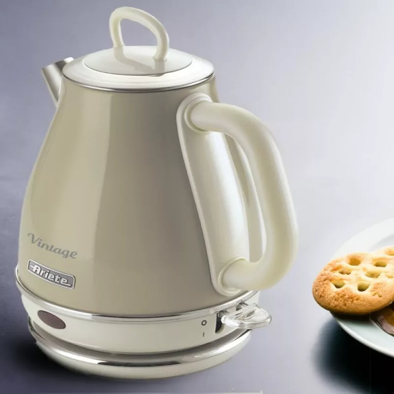 Ariete 2868 Vintage 1 L dizaino elektrinis virdulys iš nerūdijančio plieno užpilams, arbatai ir žolelių gėrimams, automatinio išsijungimo sistema, ergonomiška rankena, 1 litras, 1600 W, šviesiai smėlio spalvos