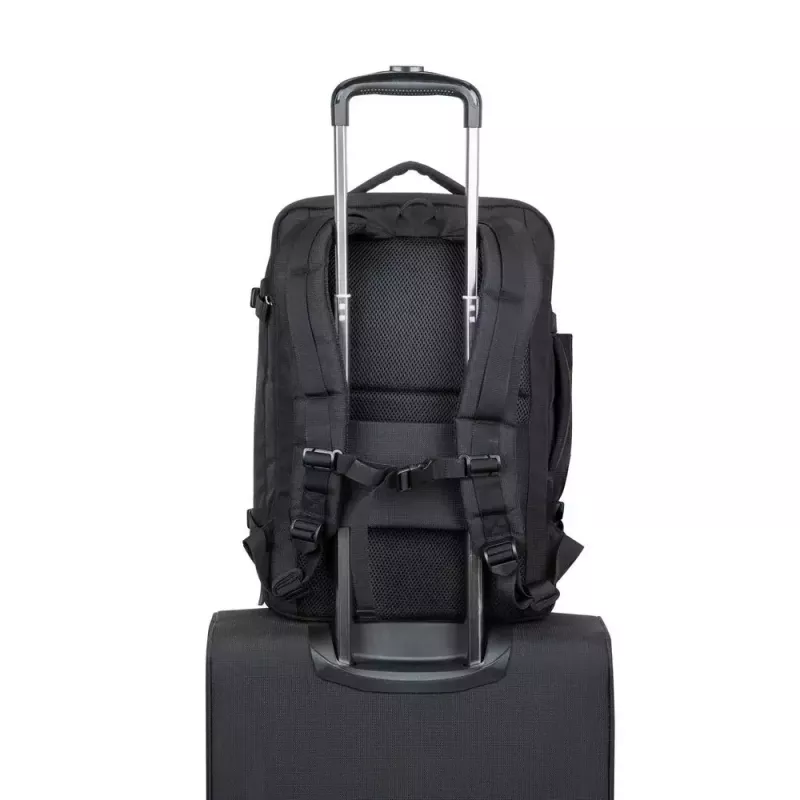 Kuprinė Rivacase 8461 43,9 cm 17,3 colio juoda 2 priekinės kišenės
