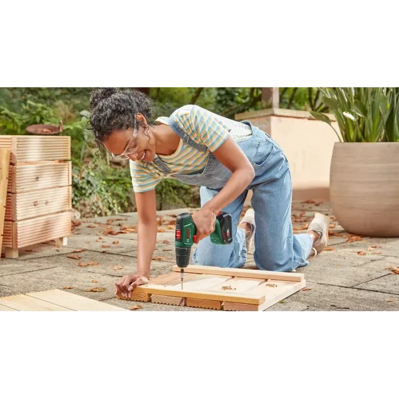 Bosch EasyDrill 18V-40 1630 RPM beraktis 1,3 kg juodas, žalias