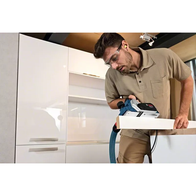 Bosch GHO 16-82 Professional juoda, mėlyna, sidabrinė 18000 RPM 630 W