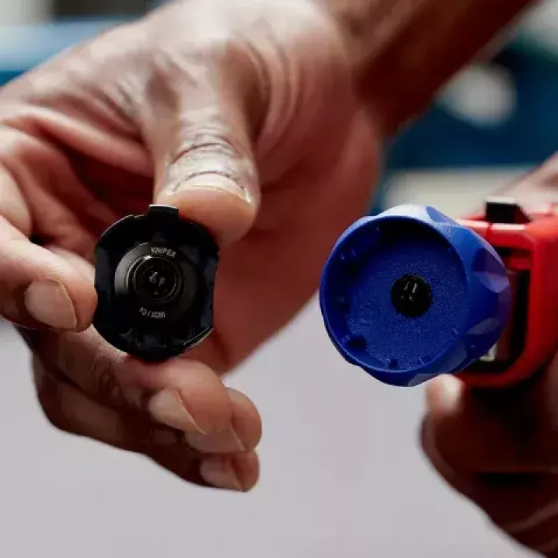 Pipecutter Knipex 90 31 03 BK tinkamas žalvariui variui plienui