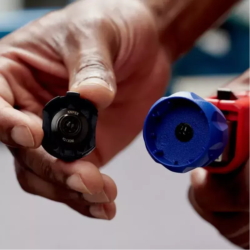 Pipecutter Knipex 90 31 03 BK tinkamas žalvariui variui plienui