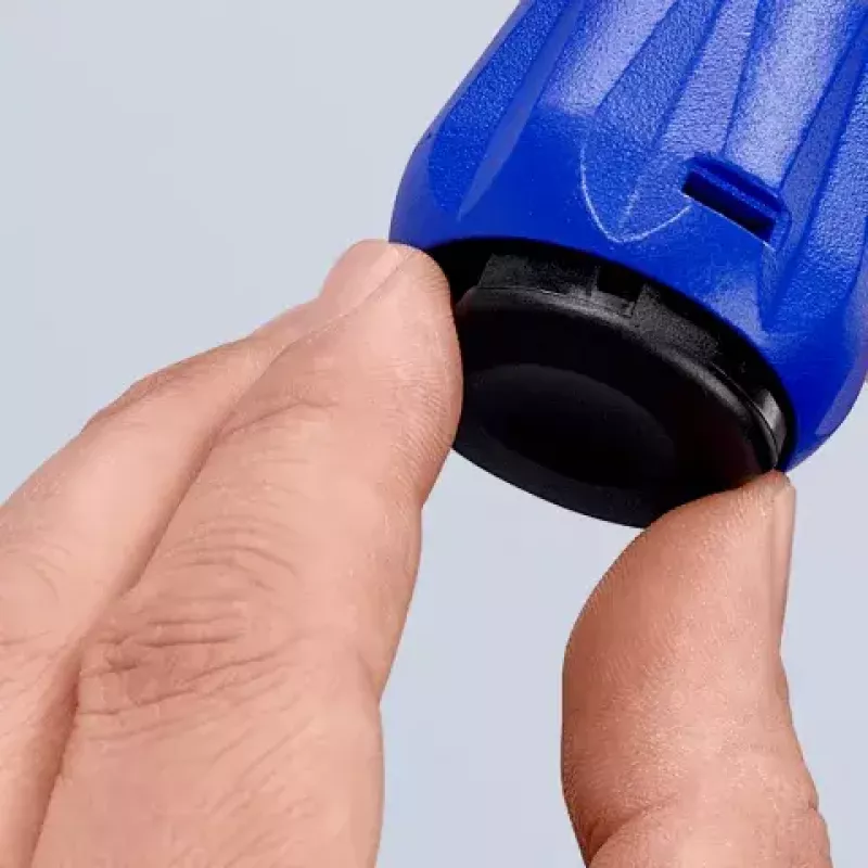 Pipecutter Knipex 90 31 03 BK tinkamas žalvariui variui plienui