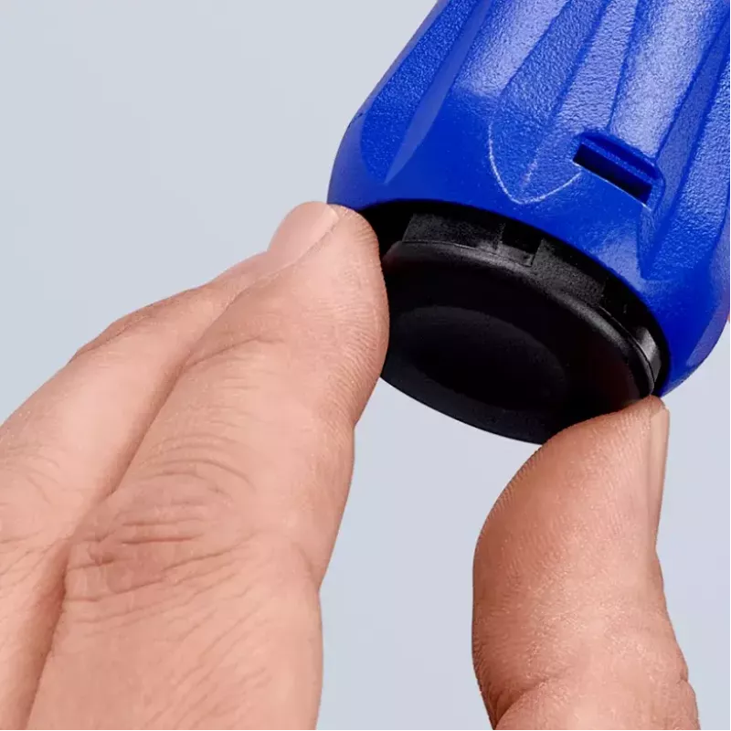 Pipecutter Knipex 90 31 03 BK tinkamas žalvariui variui plienui