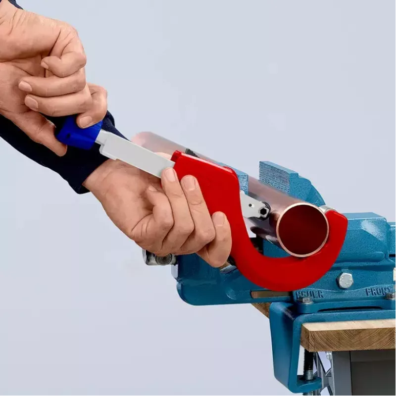 Pipecutter Knipex 90 31 03 BK tinkamas žalvariui variui plienui